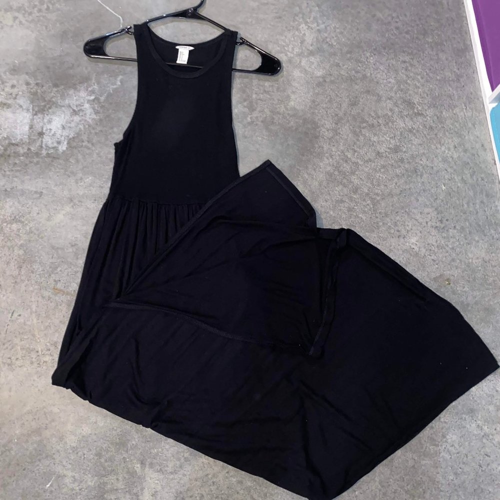 black maxi dress with pockets